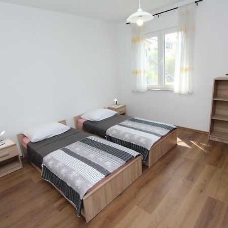 Apartment Dina Rovinj Bagian luar foto
