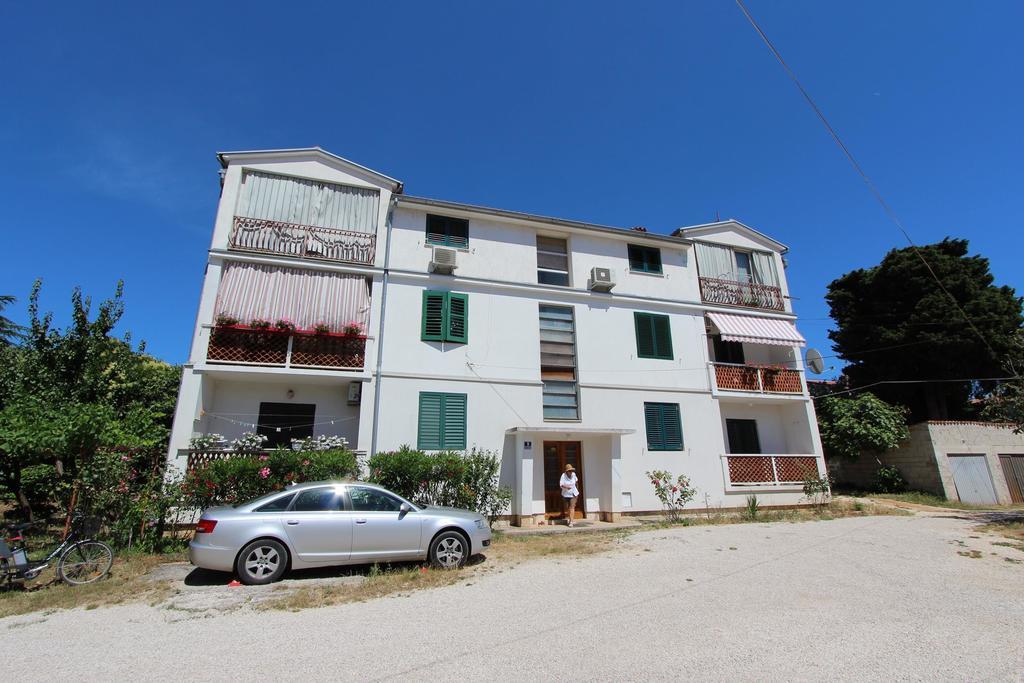 Apartment Dina Rovinj Bagian luar foto