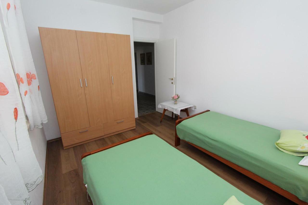 Apartment Dina Rovinj Bagian luar foto