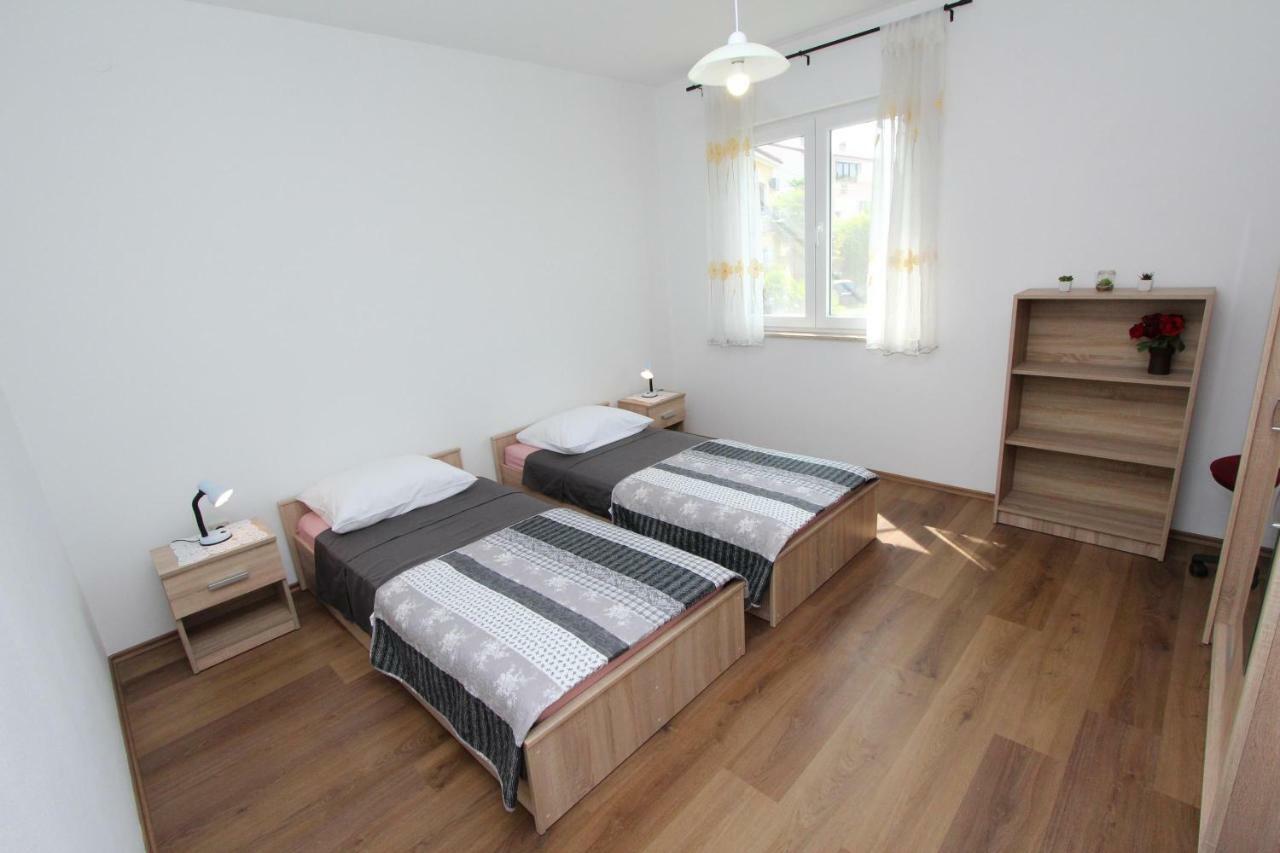 Apartment Dina Rovinj Bagian luar foto