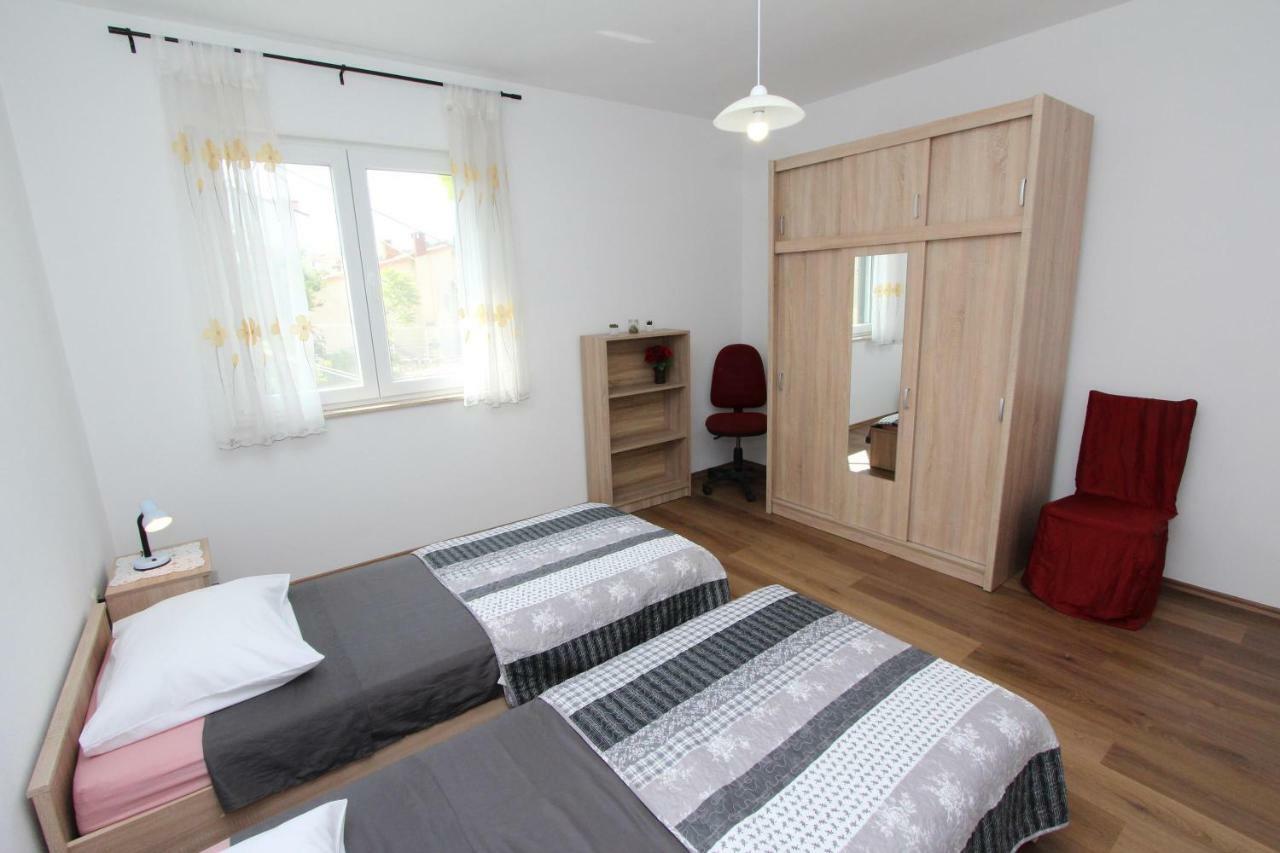 Apartment Dina Rovinj Bagian luar foto
